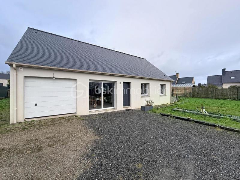 Maison - 90 m² - 4 pièces