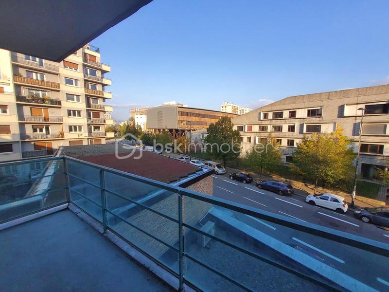 Appartement - 100 m² - 4 pièces