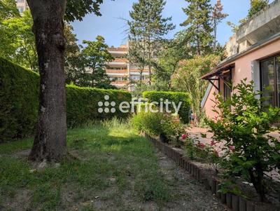 Appartement - 90 m² - 4 pièces