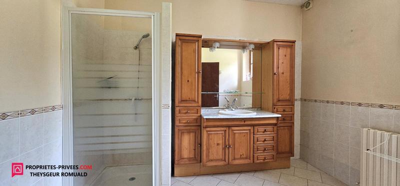 Maison - 201 m² - 7 pièces