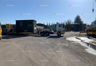 Entrepôt - 1 150 m²