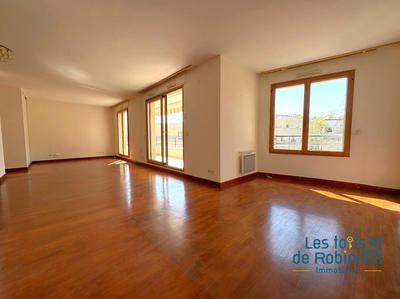 Appartement - 102 m² - 5 pièces