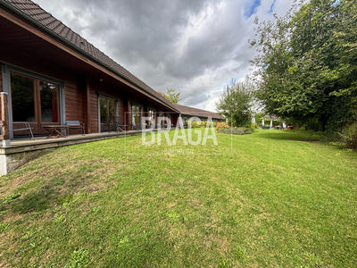 Maison - 863 m² - 1 pièce