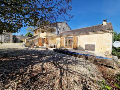 Maison en pierre - 200 m² - 8 pièces