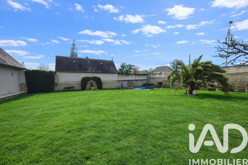 Maison - 254 m² - 11 pièces