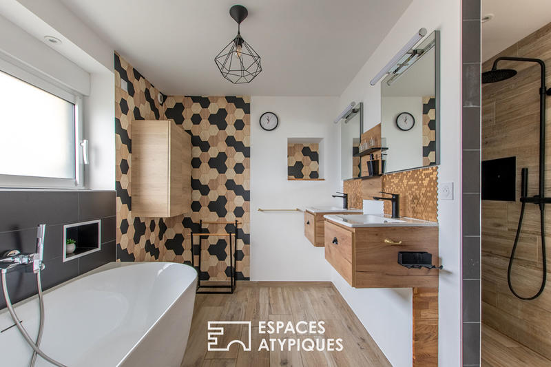 Maison - 318 m² - 7 pièces