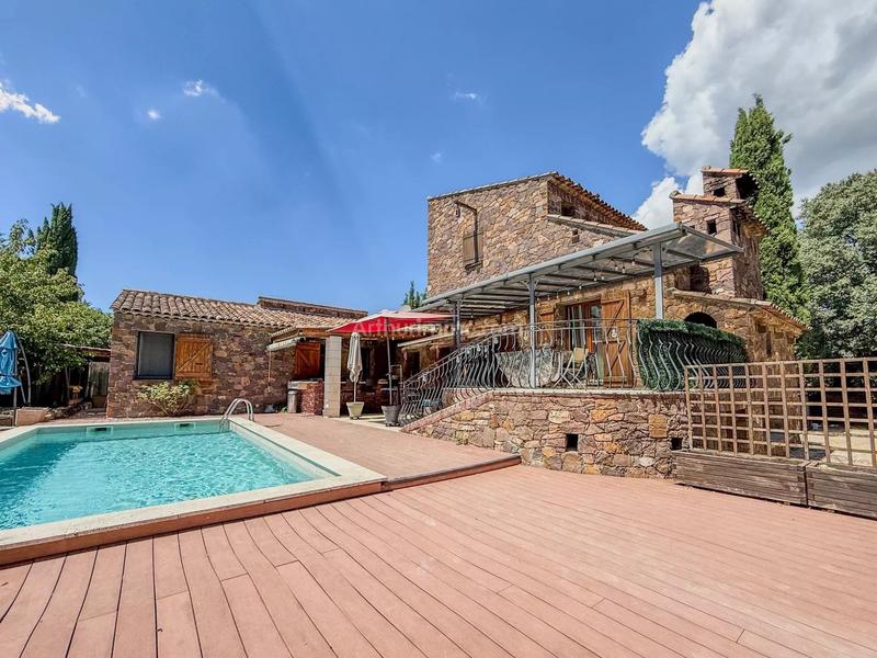 Maison - 158 m² - 5 pièces