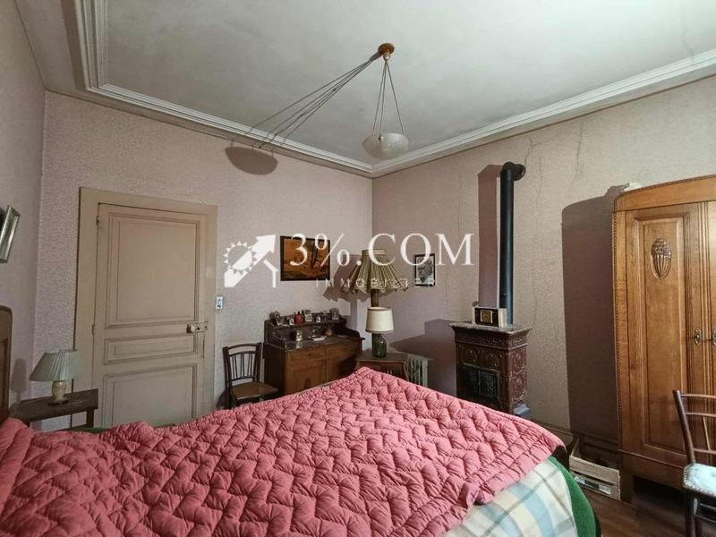 Maison de village - 162 m² - 8 pièces