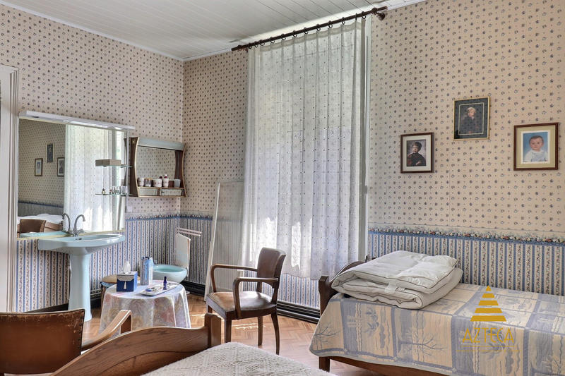 Maison - 197 m² - 9 pièces