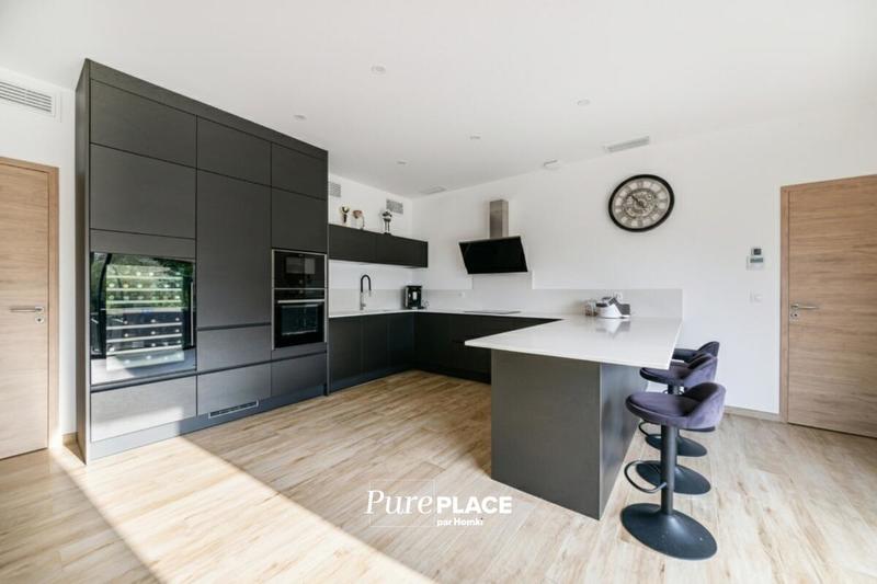 Maison - 197 m² - 6 pièces