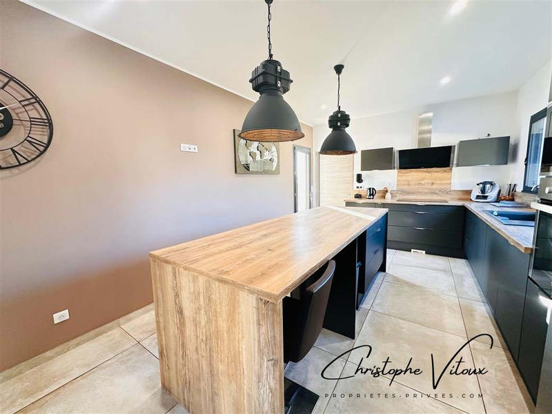 Villa - 145 m² - 6 pièces