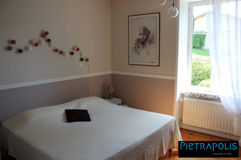 Maison ancienne - 442 m² - 16 pièces