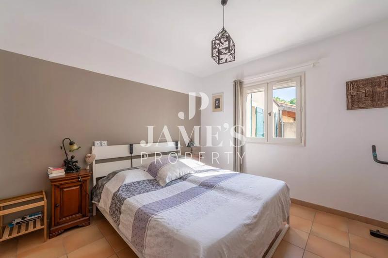 Maison - 255 m² - 3 pièces