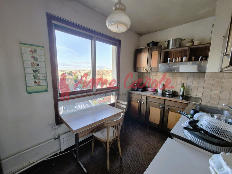 Appartement - 93 m² - 5 pièces