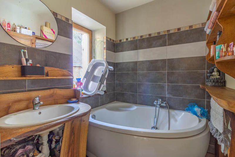 Immeuble - 180 m² - 10 pièces