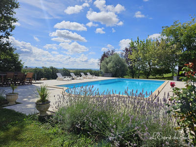 Bastide - 480 m² - 13 pièces