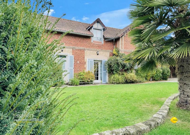 Villa - 398 m² - 16 pièces