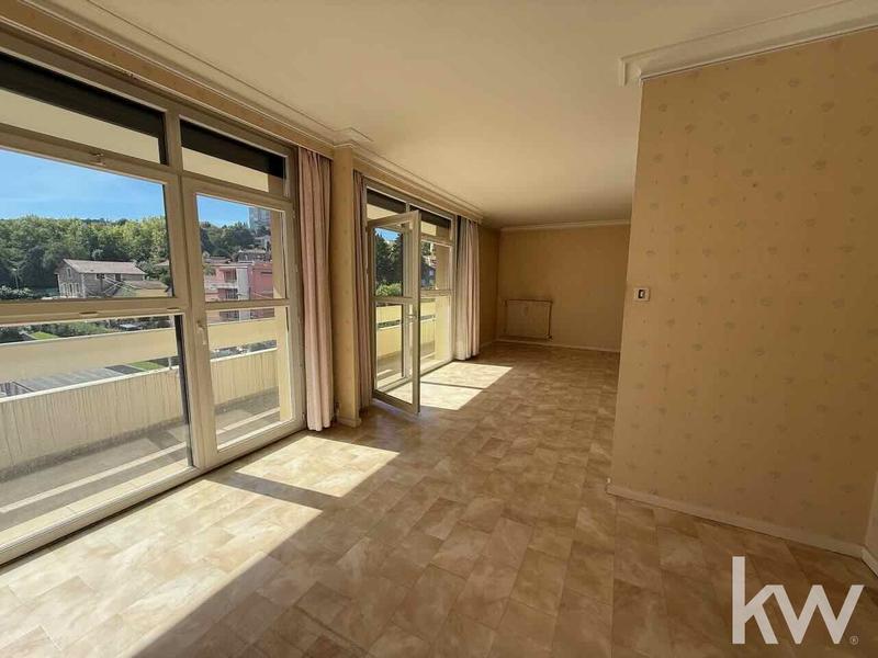 Appartement - 84 m² - 4 pièces