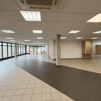 Local commercial - 490 m²