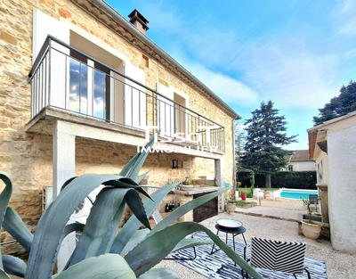 Maison ancienne - 239 m² - 7 pièces