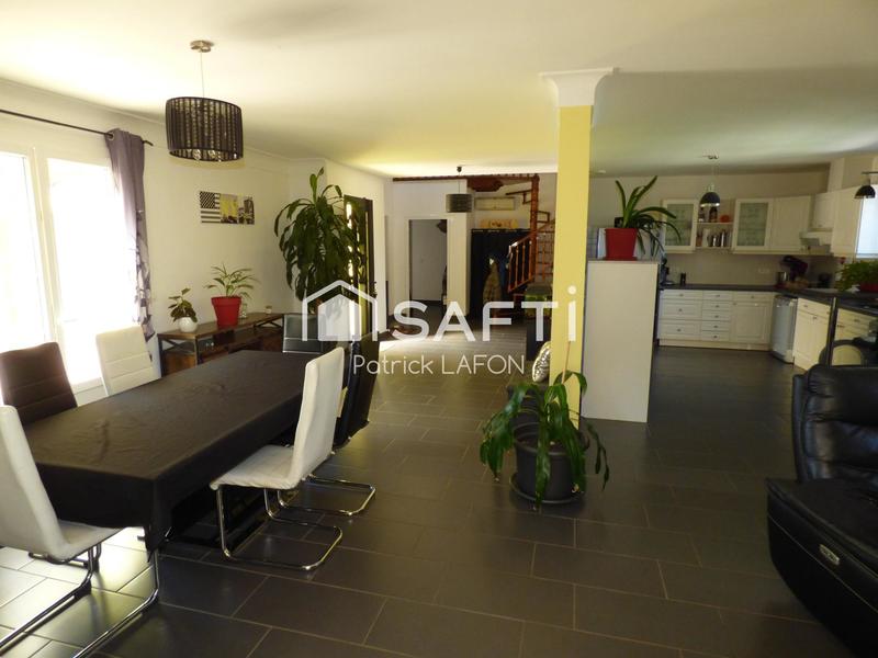 Maison - 208 m² - 7 pièces