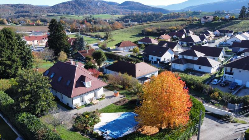 Villa - 227 m² - 8 pièces