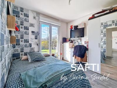 Maison - 156 m² - 8 pièces