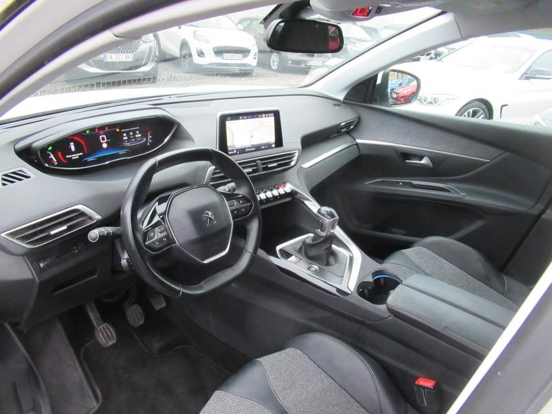Peugeot 5008 Allure 130 Ch Tva Recuperable 1ere Main France