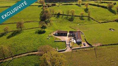 Maison - 263 m² - 9 pièces