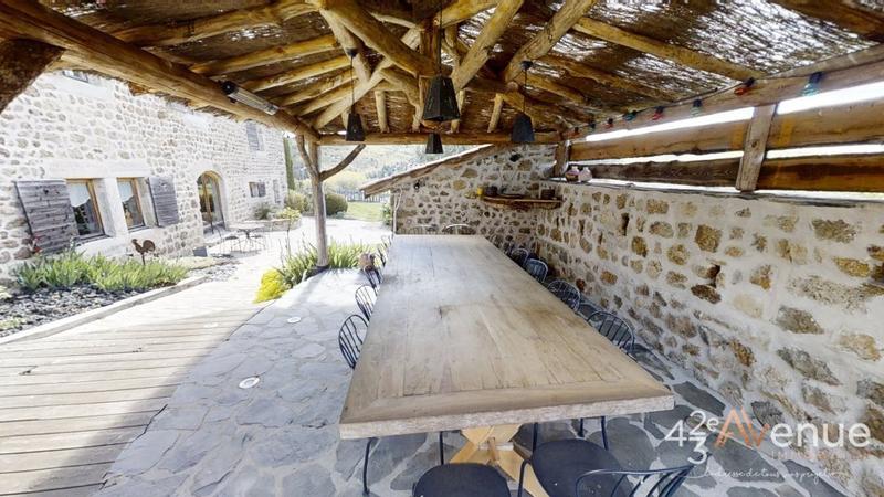 Maison - 298 m² - 9 pièces