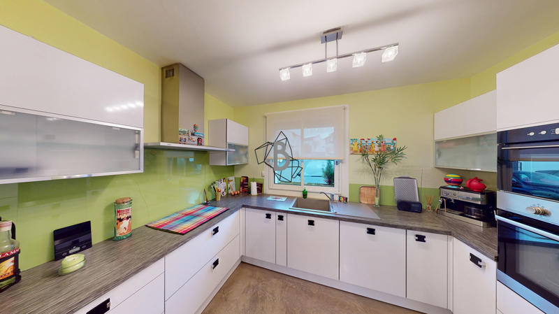 Maison - 96 m² - 5 pièces