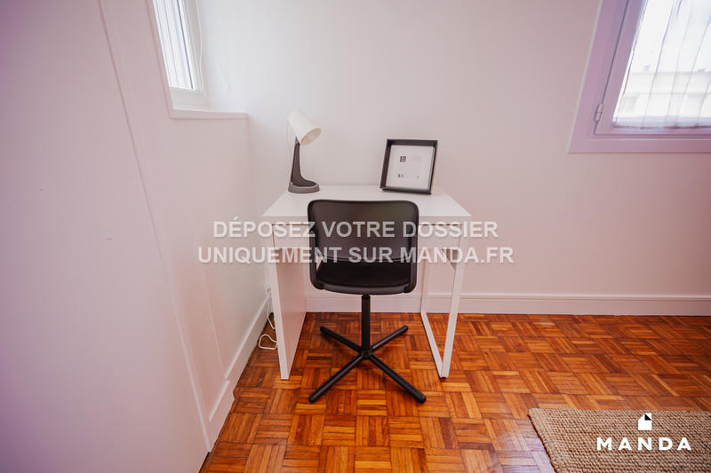 Chambre - 12 m² - 4 pièces