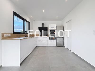 Maison - 99 m² - 4 pièces