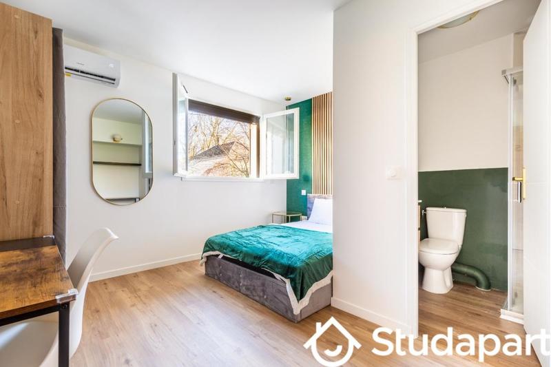 Chambre - 13 m² - 1 pièce