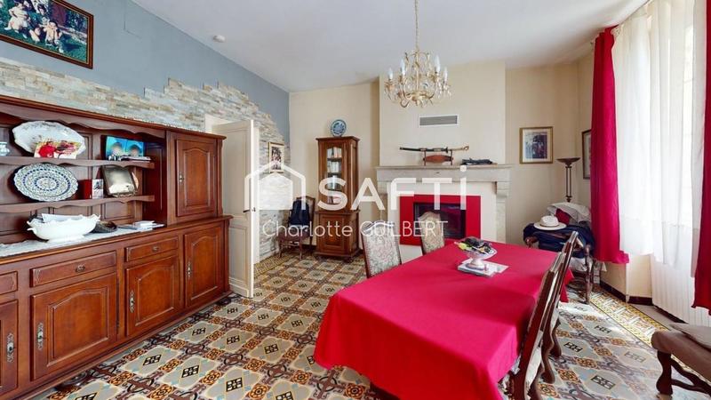 Maison - 290 m² - 6 pièces