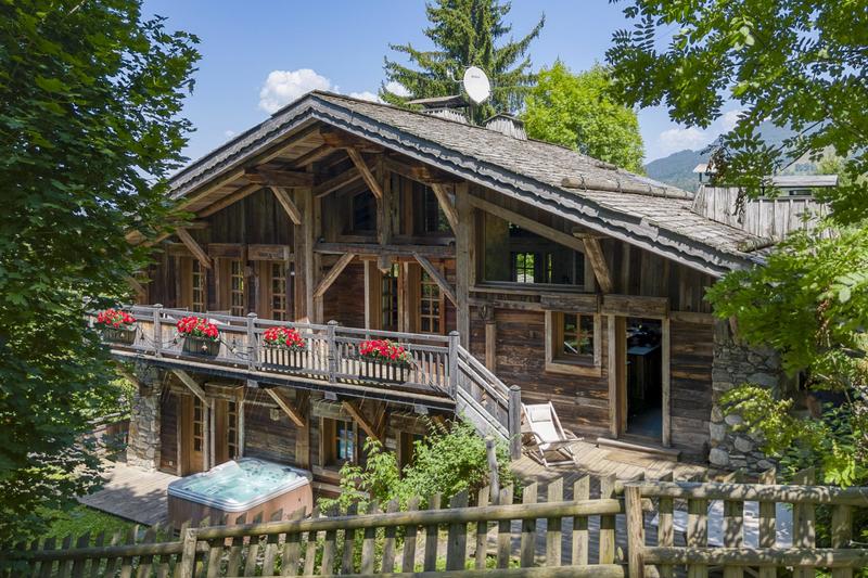 Châlet - 315 m² - 10 pièces