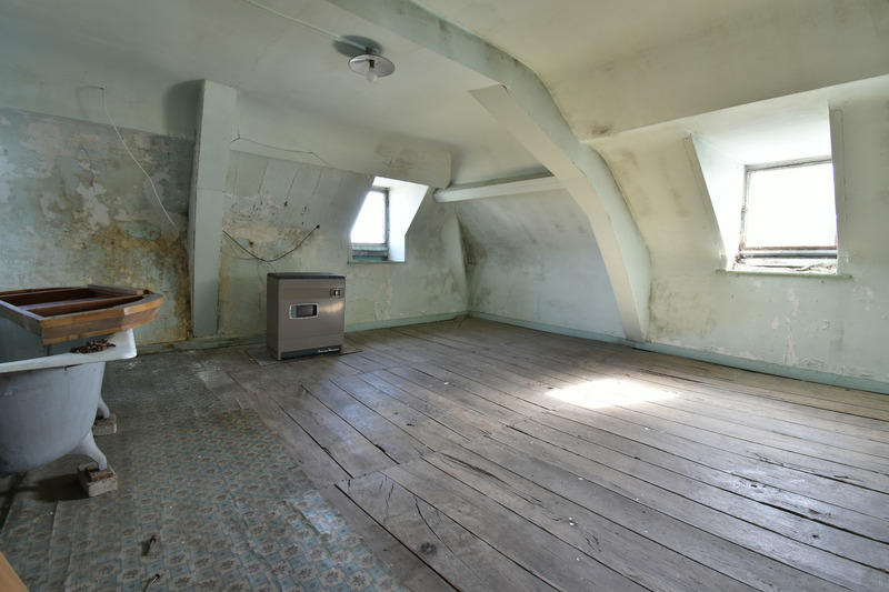 Maison - 168 m² - 8 pièces