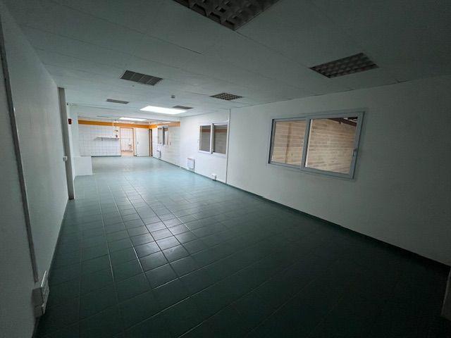 Entrepôt - 530 m²