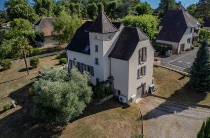 Maison - 144 m² - 8 pièces