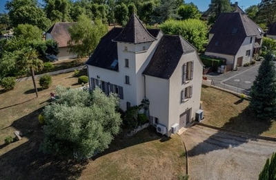 Maison - 144 m² - 8 pièces