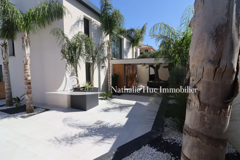 Maison - 220 m² - 7 pièces