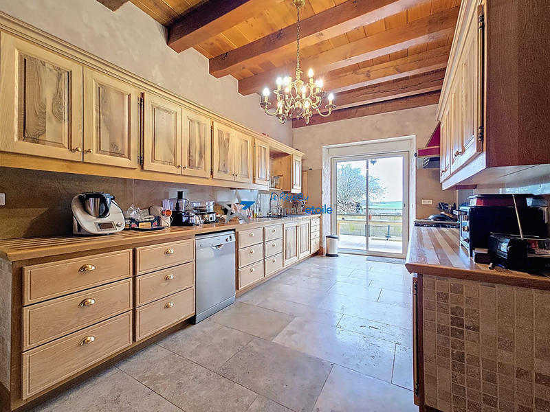 Maison - 131 m² - 6 pièces