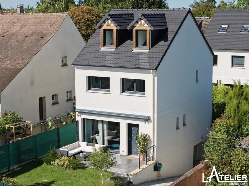 Maison - 103 m² - 6 pièces