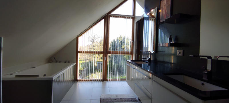 Maison - 95 m² - 3 pièces