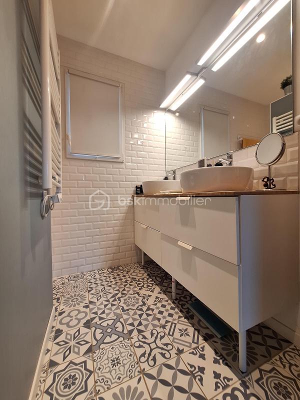 Maison - 122 m² - 4 pièces