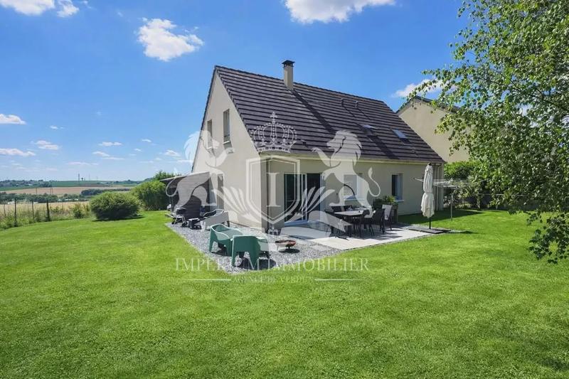 Maison - 112 m² - 8 pièces