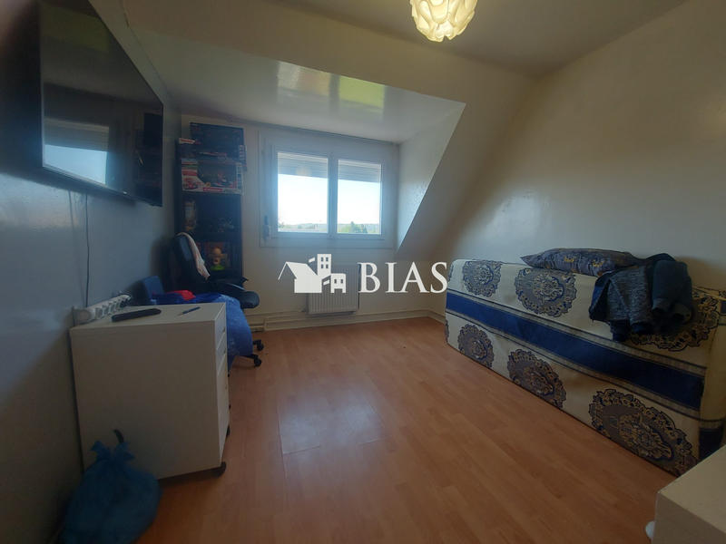 Maison - 102 m² - 4 pièces