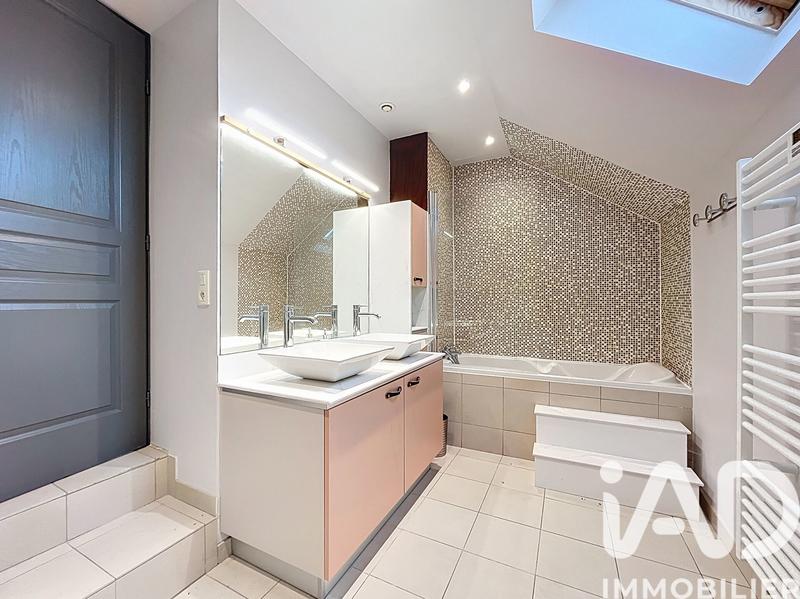 Maison - 146 m² - 6 pièces