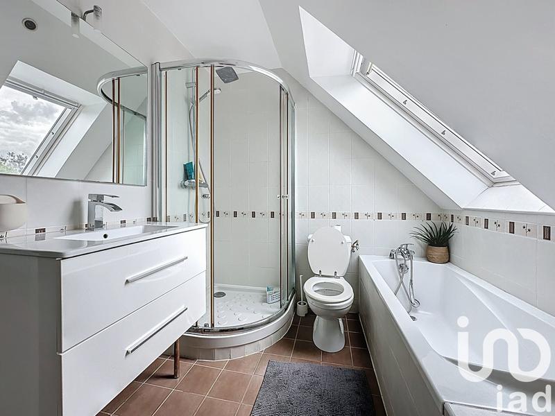 Maison - 102 m² - 6 pièces