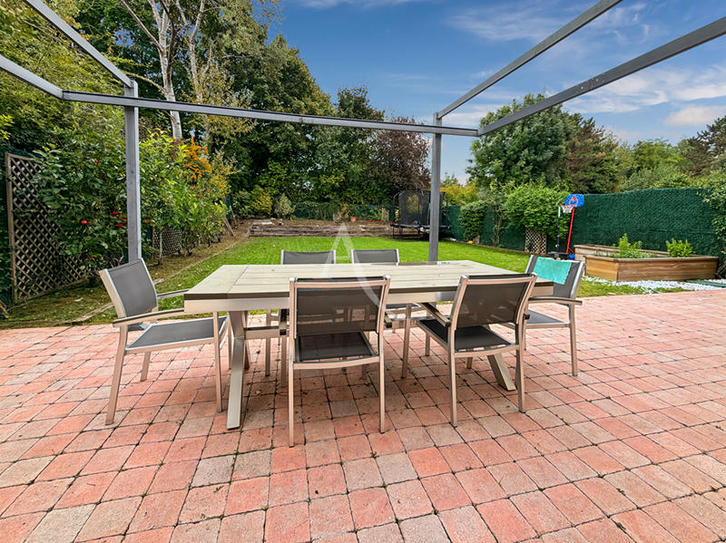 Maison - 96 m² - 6 pièces